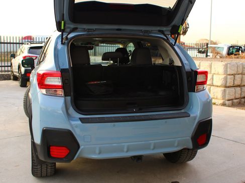 Used 2019 Subaru Crosstrek Hybrid w/ Moonroof Package w/Navigation image 9