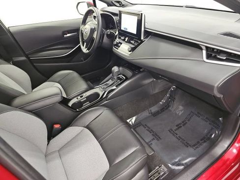 Used 2025 Toyota Corolla XSE FWD image 33