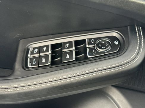 Certified 2024 Porsche Macan GTS AWD/4WD image 13