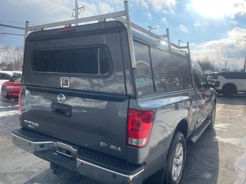 Used 2014 Nissan Titan SV w/ SV Value Truck Package image 5