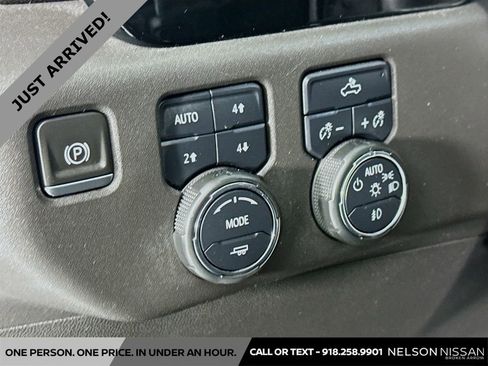 Used 2023 Chevrolet Silverado 1500 LT Trail Boss w/ Convenience Package II AWD/4WD image 10
