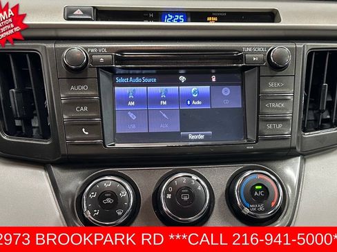 Used 2014 Toyota RAV4 LE AWD/4WD image 17