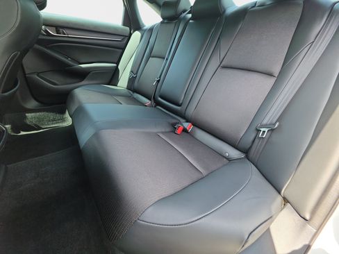 Used 2022 Honda Accord Sport image 14