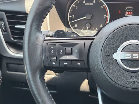 Used 2023 Nissan Rogue SV w/ SV Premium B Package FWD image 31