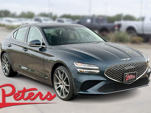 Used 2024 Genesis G70 2.5T image 1