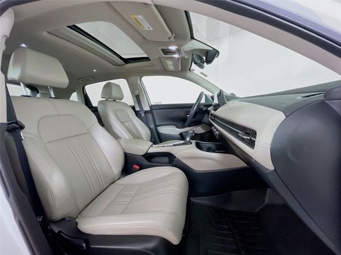Used 2023 Honda HR-V EX-L image 31