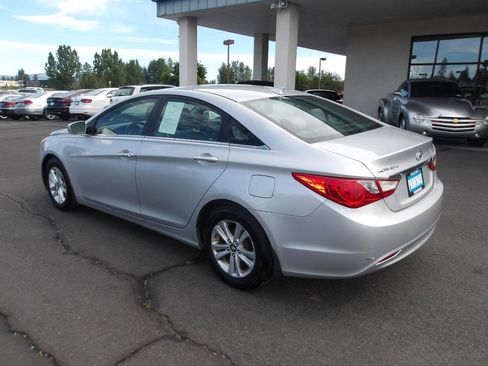 Used 2013 Hyundai Sonata GLS w/ Popular Equipment Pkg FWD image 3