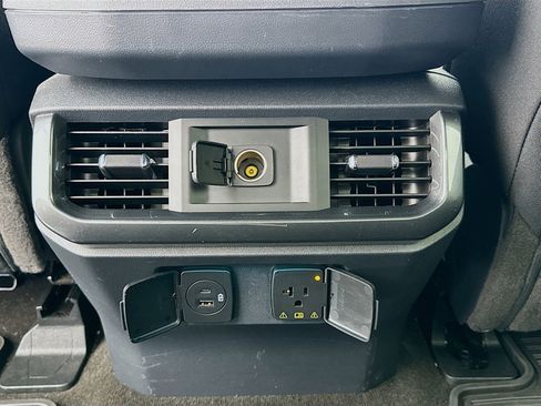 Used 2022 Ford F150 XLT w/ Equipment Group 302A High image 17