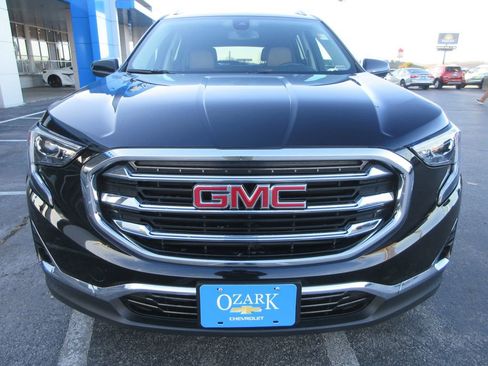 Used 2021 GMC Terrain SLT w/ LPO, Floor Liner Package image 8