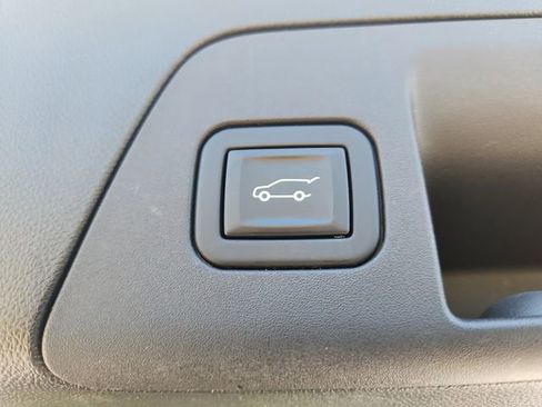 Certified 2023 Buick Envision Preferred w/ Sport Touring Package AWD/4WD image 6