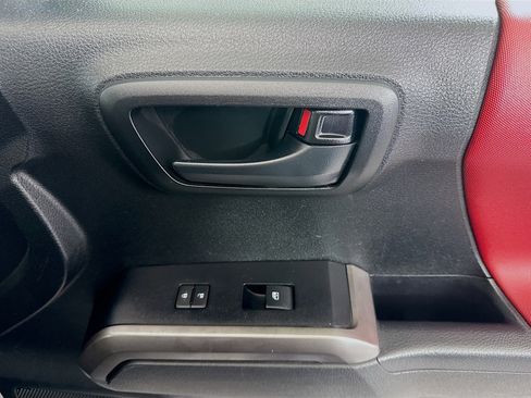 Used 2021 Toyota Tacoma SR5 image 30