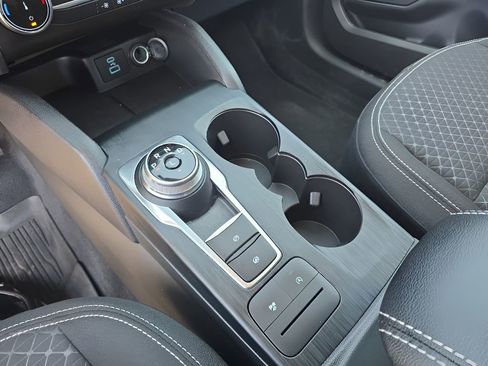 Used 2023 Ford Escape Active image 17