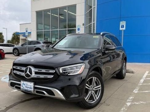 Used 2021 Mercedes-Benz GLC 300 image 2
