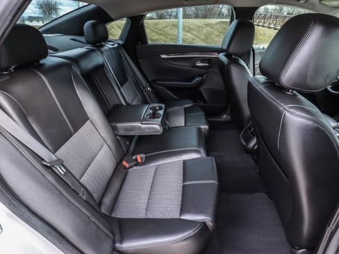 Used 2019 Chevrolet Impala LT image 34