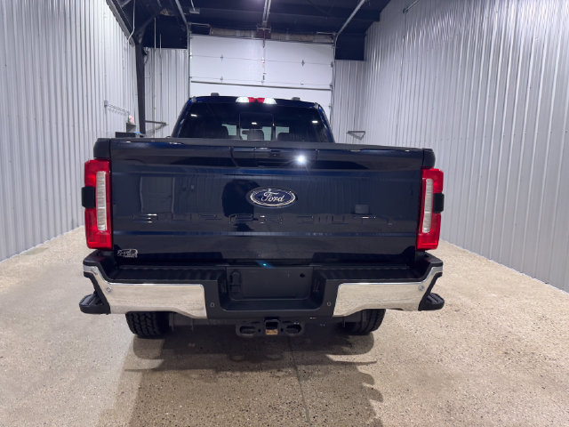 Used 2023 Ford F250 Lariat w/ Lariat Ultimate Package AWD/4WD image 7