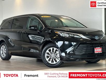 Certified 2024 Toyota Sienna LE