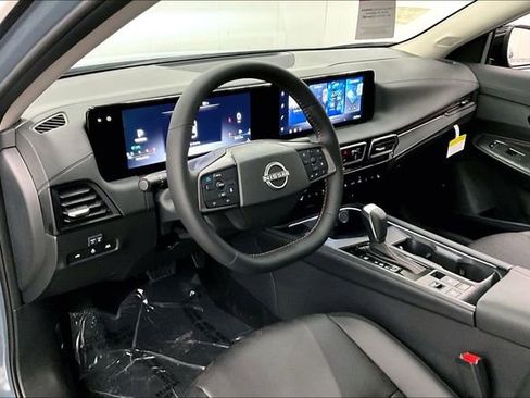 New 2026 Nissan Sentra SR w/ SR Premium Package FWD image 7