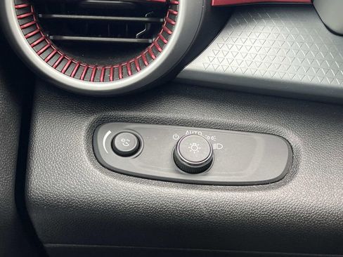 Used 2024 Chevrolet Trax RS w/ Driver Confidence Package image 21