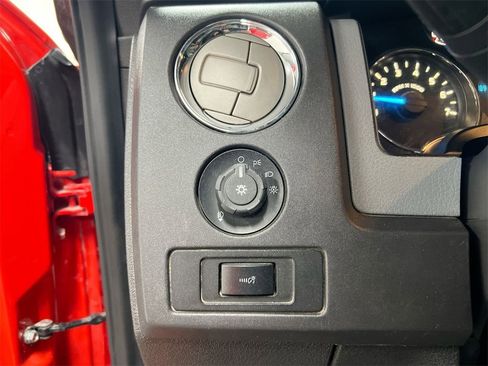 Used 2011 Ford F150 XLT image 16