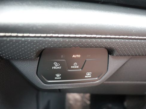 Used 2026 Volkswagen Atlas SE AWD/4WD image 26
