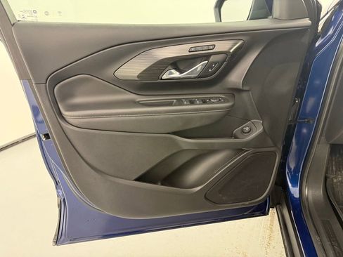 Used 2022 GMC Terrain SLT w/ LPO, Floor Liner Package image 7