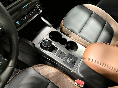 Certified 2025 Ford Bronco Sport Outer Banks w/ Outer Banks Tech Package+ image 16