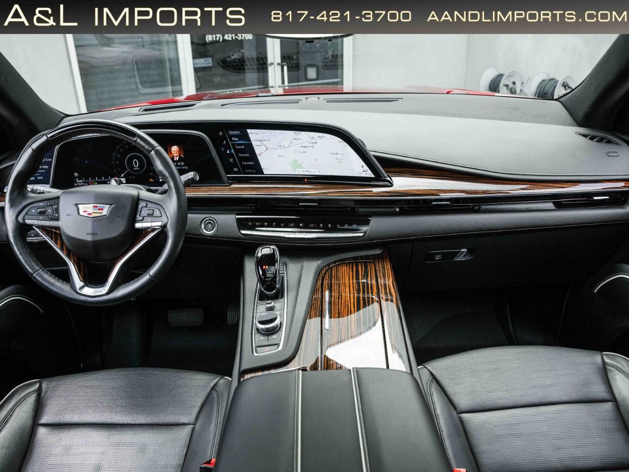 Used 2024 Cadillac Escalade ESV Premium Luxury AWD/4WD image 6