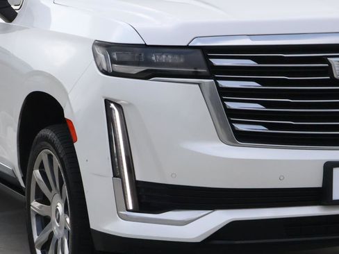 Used 2022 Cadillac Escalade ESV Premium Luxury Platinum image 9