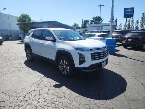 Certified 2026 Chevrolet Equinox LT image 2