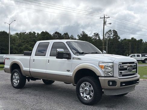 Used 2011 Ford F250 King Ranch w/ King Ranch w/Chrome Pkg AWD/4WD image 3