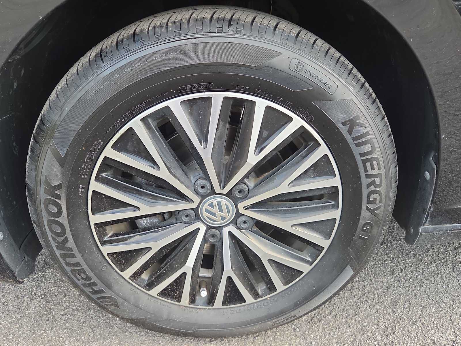 Used 2020 Volkswagen Jetta SE w/ SE Cold Weather Package FWD image 24
