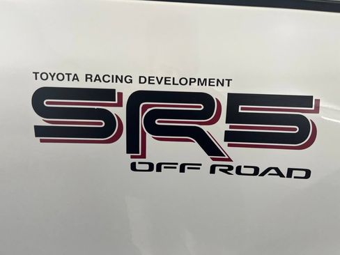 Used 2016 Toyota Tacoma SR5 AWD/4WD image 48
