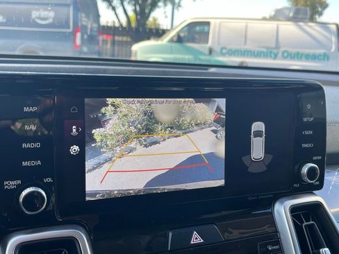 Used 2022 Kia Sorento S FWD image 13