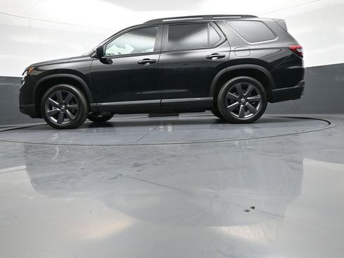 Certified 2023 Honda Pilot Sport image 32