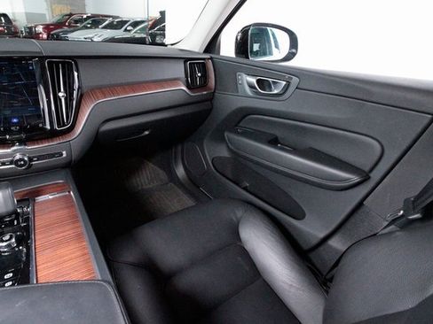 Certified 2023 Volvo XC60 B5 Plus w/ Protection Package Premier image 7