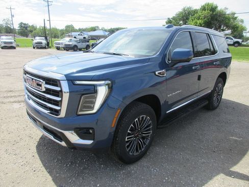 New 2026 GMC Yukon Elevation w/ Elevation Premium Package AWD/4WD image 9