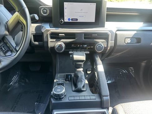 Certified 2025 Toyota 4Runner SR5 AWD/4WD image 26