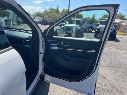 Used 2018 Ford Explorer Limited w/ Equipment Group 301A AWD/4WD image 42