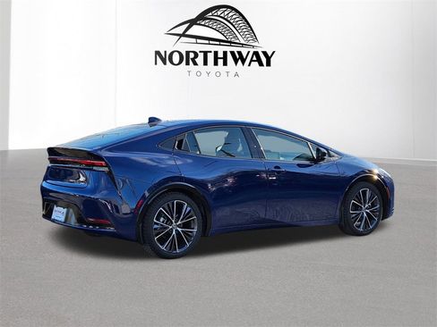 Certified 2025 Toyota Prius Limited image 4