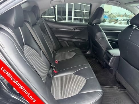 Used 2023 Toyota Camry SE image 12