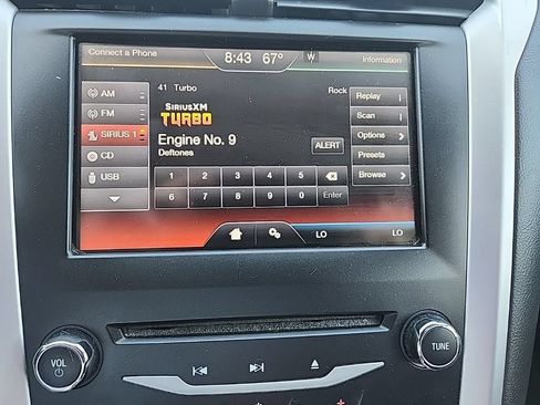 Used 2013 Ford Fusion SE FWD image 19