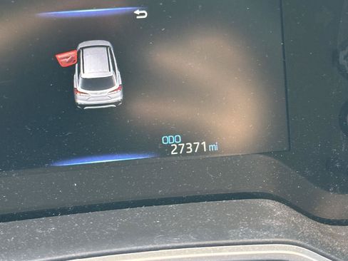 Used 2022 Toyota Corolla Cross XLE FWD image 14