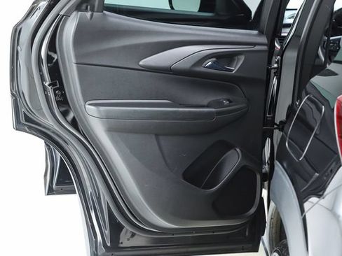 Used 2023 Chevrolet TrailBlazer RS FWD image 21