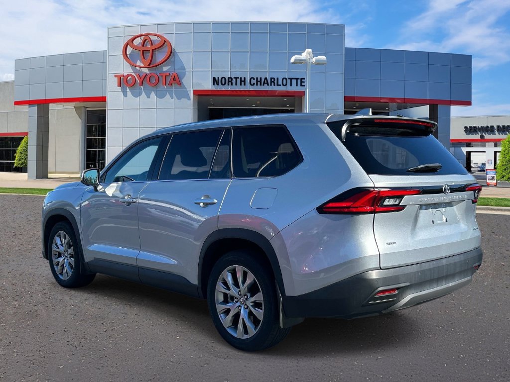 Used 2024 Toyota Grand Highlander AWD image 6