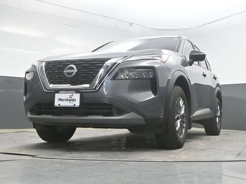 Used 2023 Nissan Rogue S AWD/4WD image 35
