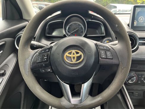 Used 2017 Toyota Yaris iA image 17