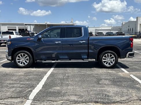Used 2022 Chevrolet Silverado 1500 LTZ w/ Technology Package AWD/4WD image 8