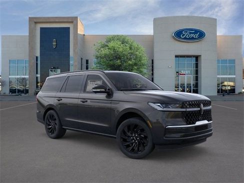 New 2025 Lincoln Navigator Reserve w/ Jet Appearance Package image 7