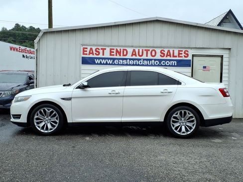 Used 2013 Ford Taurus Limited FWD image 2