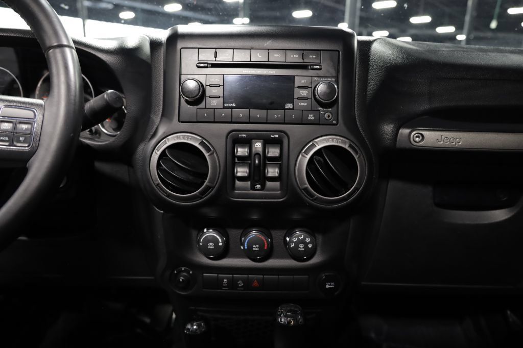 Used 2017 Jeep Wrangler Unlimited Sport w/ Quick Order Package 24S AWD/4WD image 23